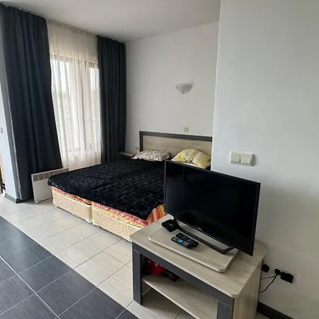 公寓 Relaxing - 100 Meters From The Sea 切尔诺莫雷茨