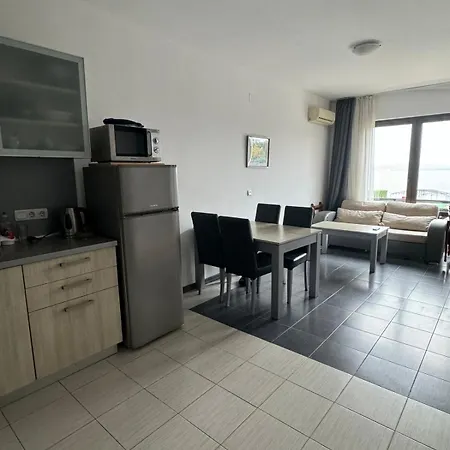 Relaxing - 100 Meters From The Sea