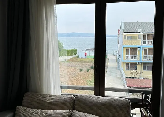 Relaxing - 100 Meters From The Sea * Tjernomorets