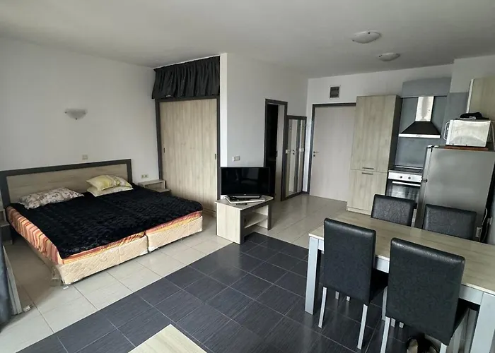 Lägenhet Relaxing - 100 Meters From The Sea