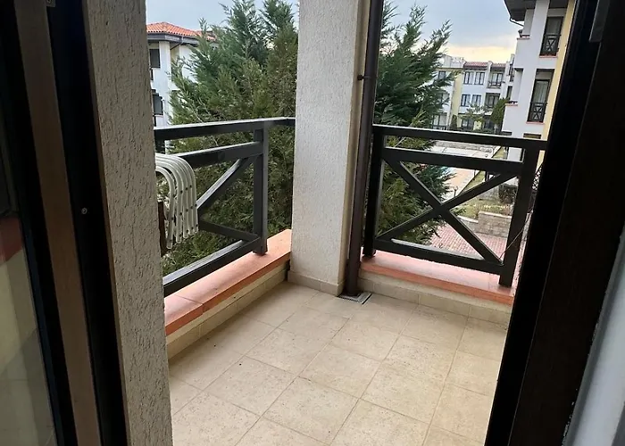 Relaxing - 100 Meters From The Sea * Tjernomorets